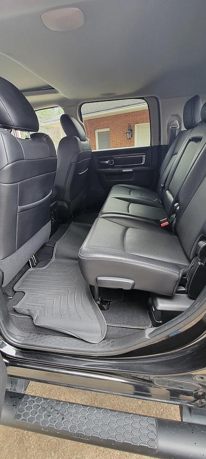 Used 2023 Vanleigh Vilano 320GK Fifth Wheel