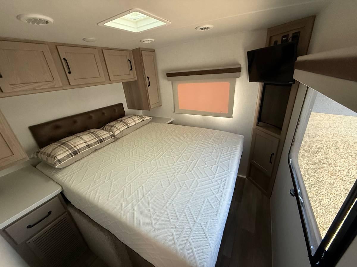 Used 2024 Forest River Rockwood Mini Lite 2506s
