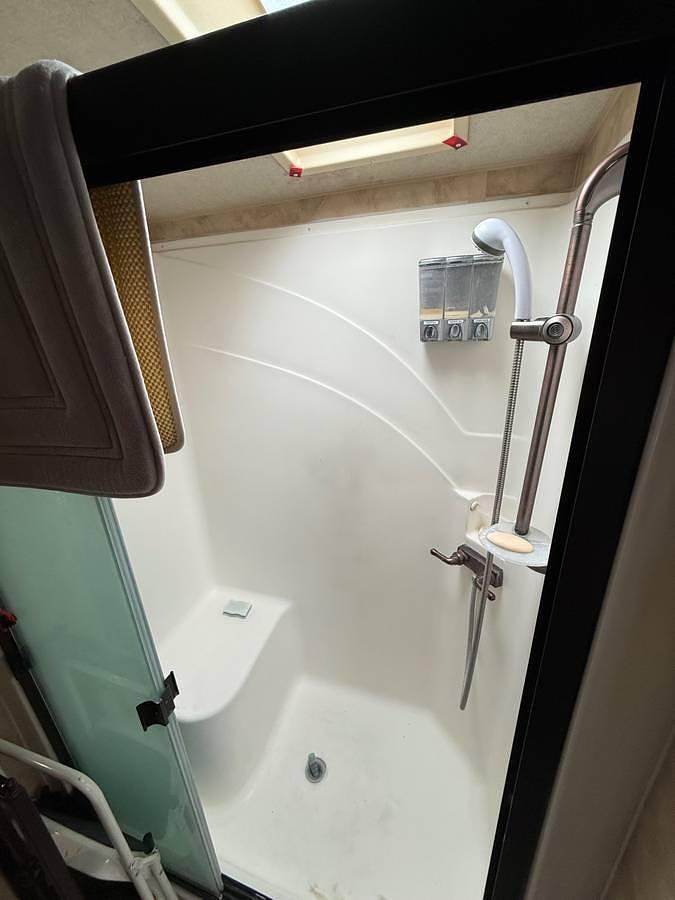 Used 2015 Northwood Arctic Fox Silver Fox 29-5T