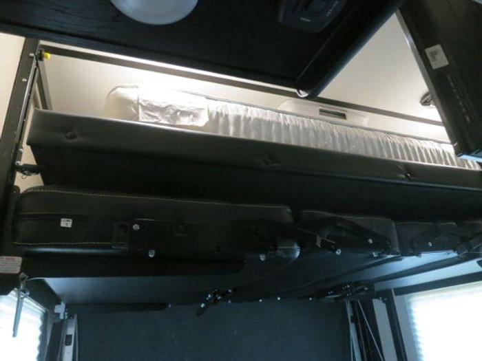 Used 2019 Keystone Fuzion 373