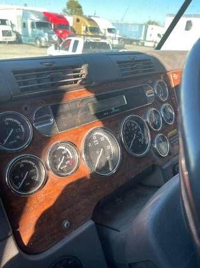 Used 2009 Freightliner Cascadia