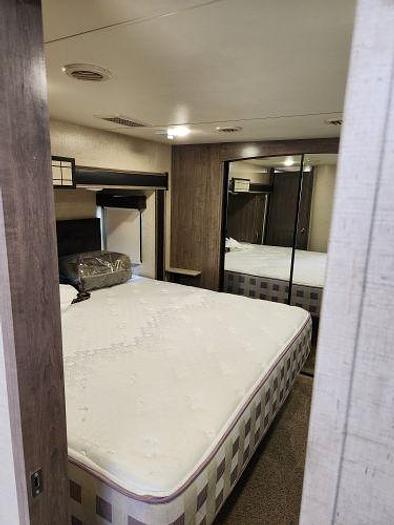 Used 2017 KZ Durango Gold G384RLT