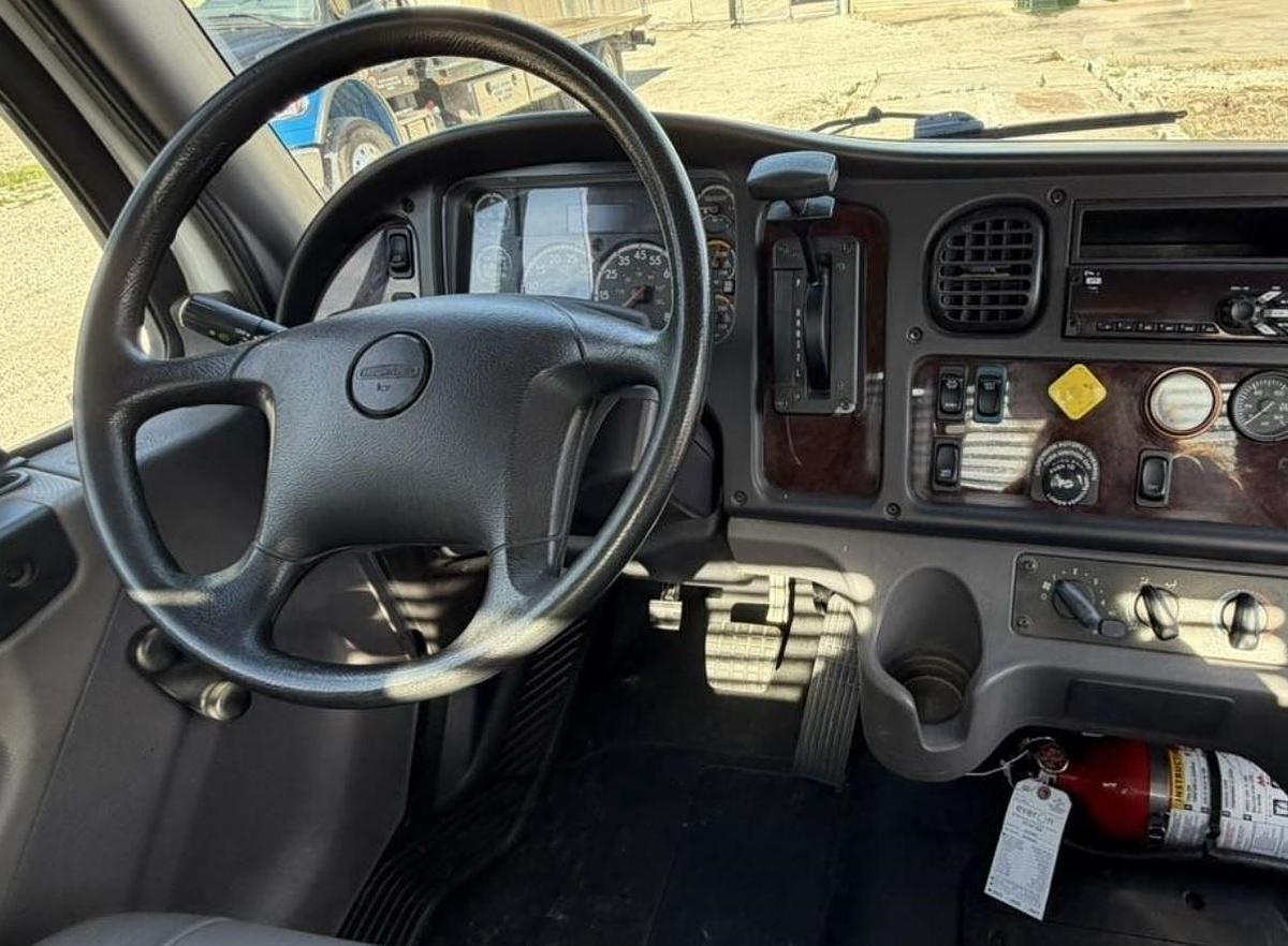 Used 2019 Freightliner Business Class M2 106