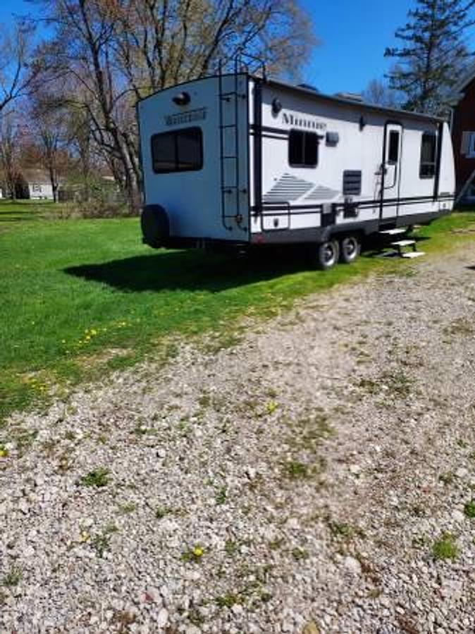Used 2020 Winnebago Minnie 2500RL Rear Living Travel Trailer