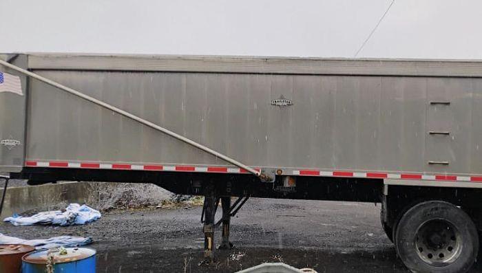 Used 2015 KENWORTH W900L with a 2019 TRAILSTAR DUMP