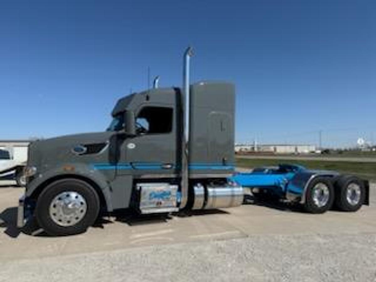 Used 2026 Peterbilt 567 Sleeper Semi Truck