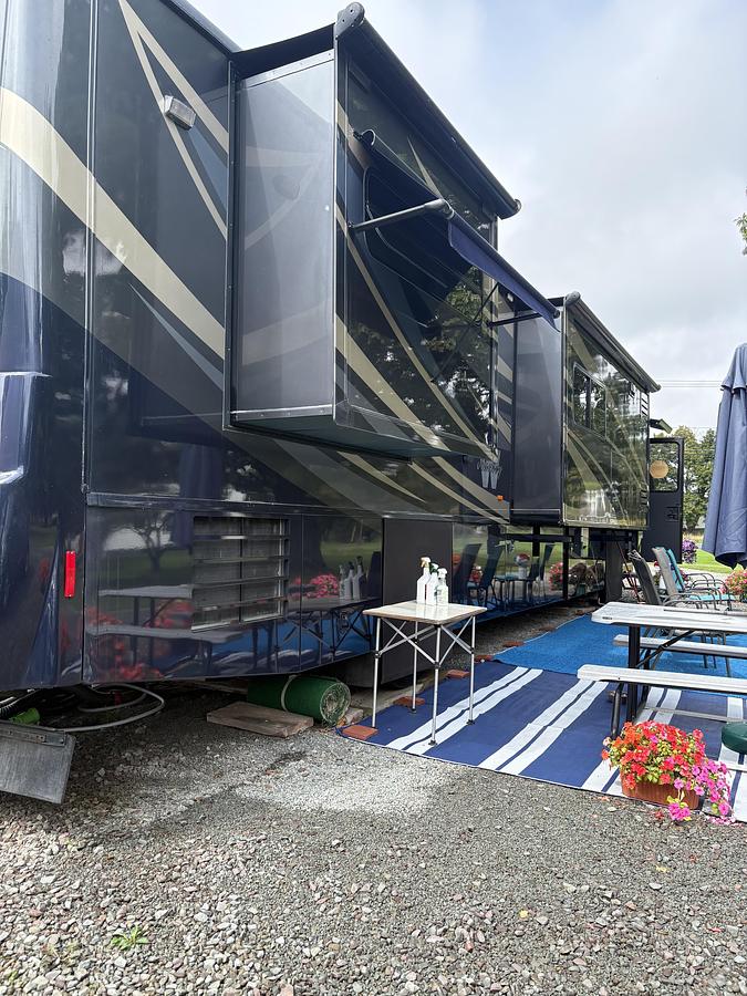 Used 2010 Winnebago Journey 40l
