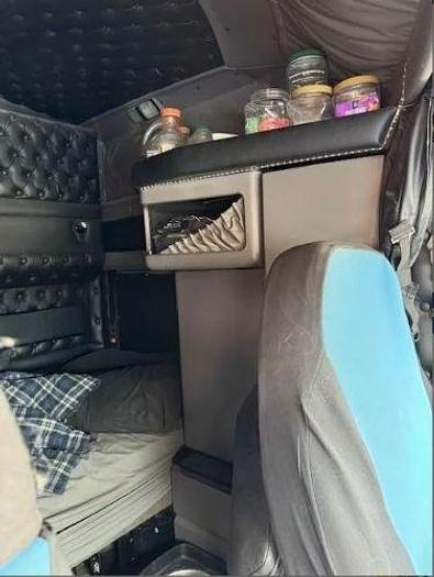 Used 2023 KENWORTH W900L