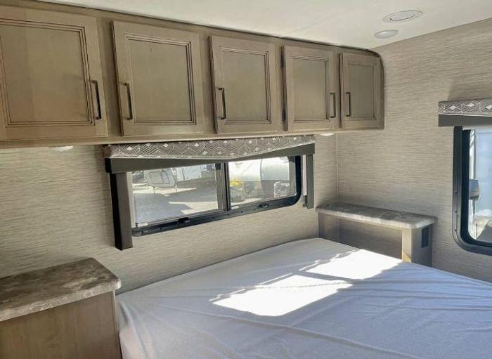 Used 2023 Thor Motor Coach FOUR WINDS 31E