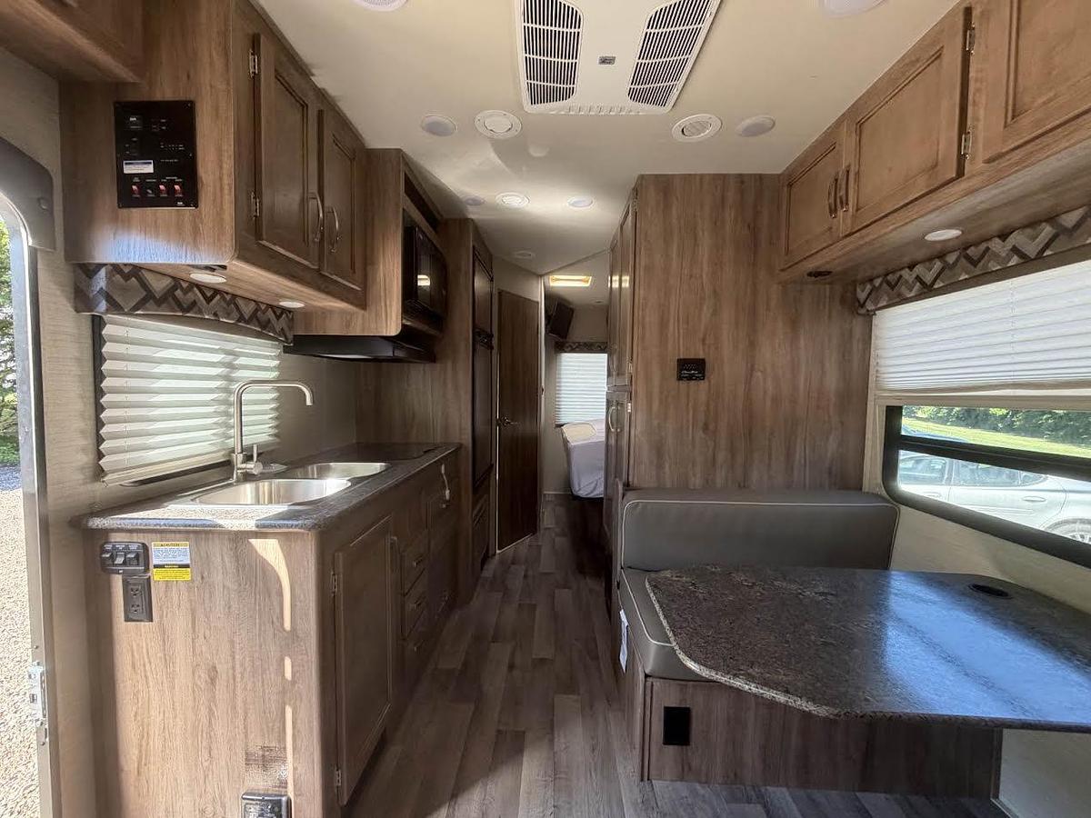 Used 2019 Jayco Redhawk SE 33C