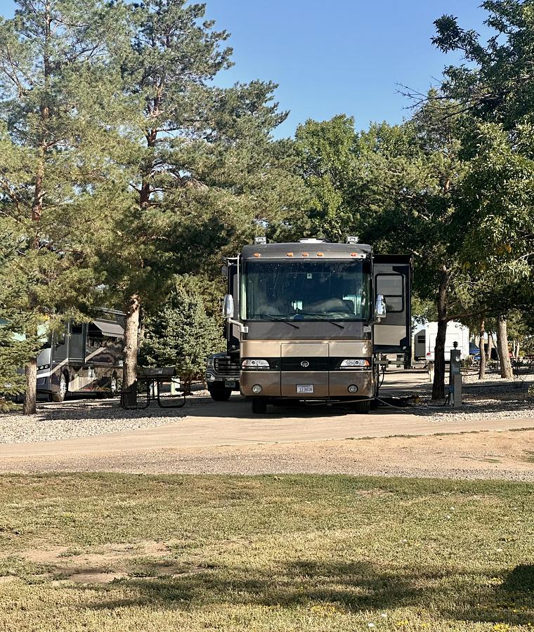 Used 2003 Monaco Dynasty 38 Earl