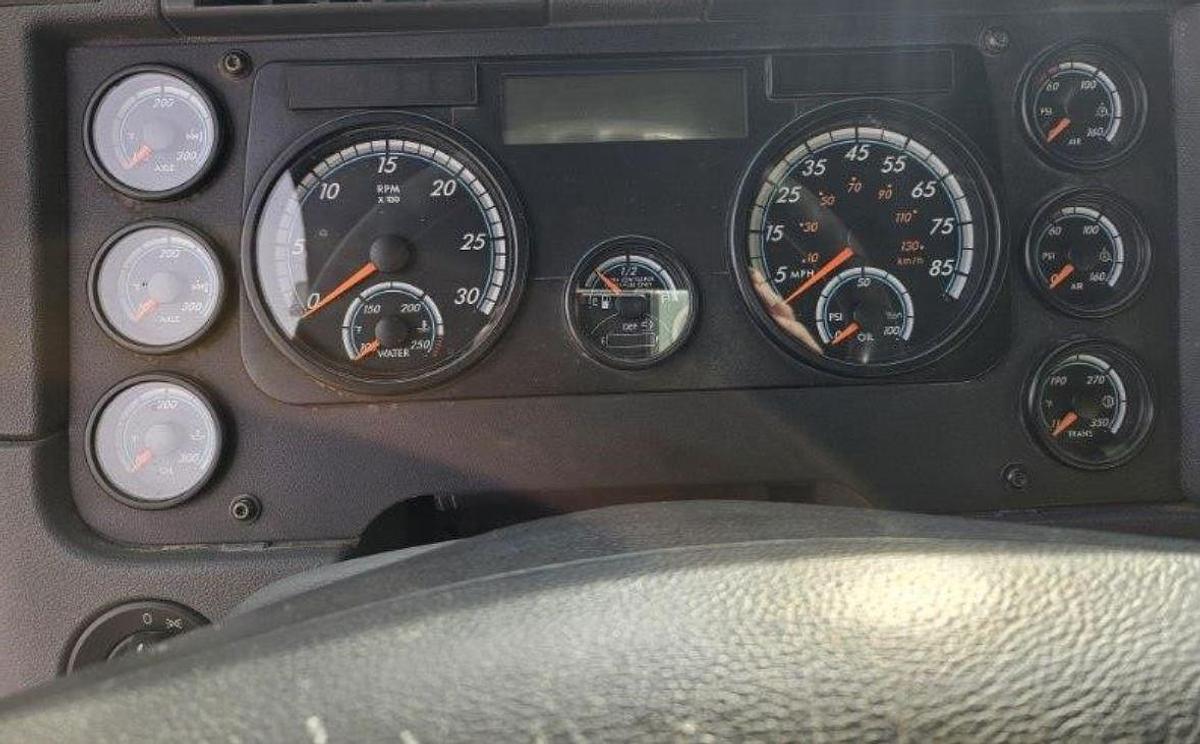 Used 2017 Freightliner Cascadia 125