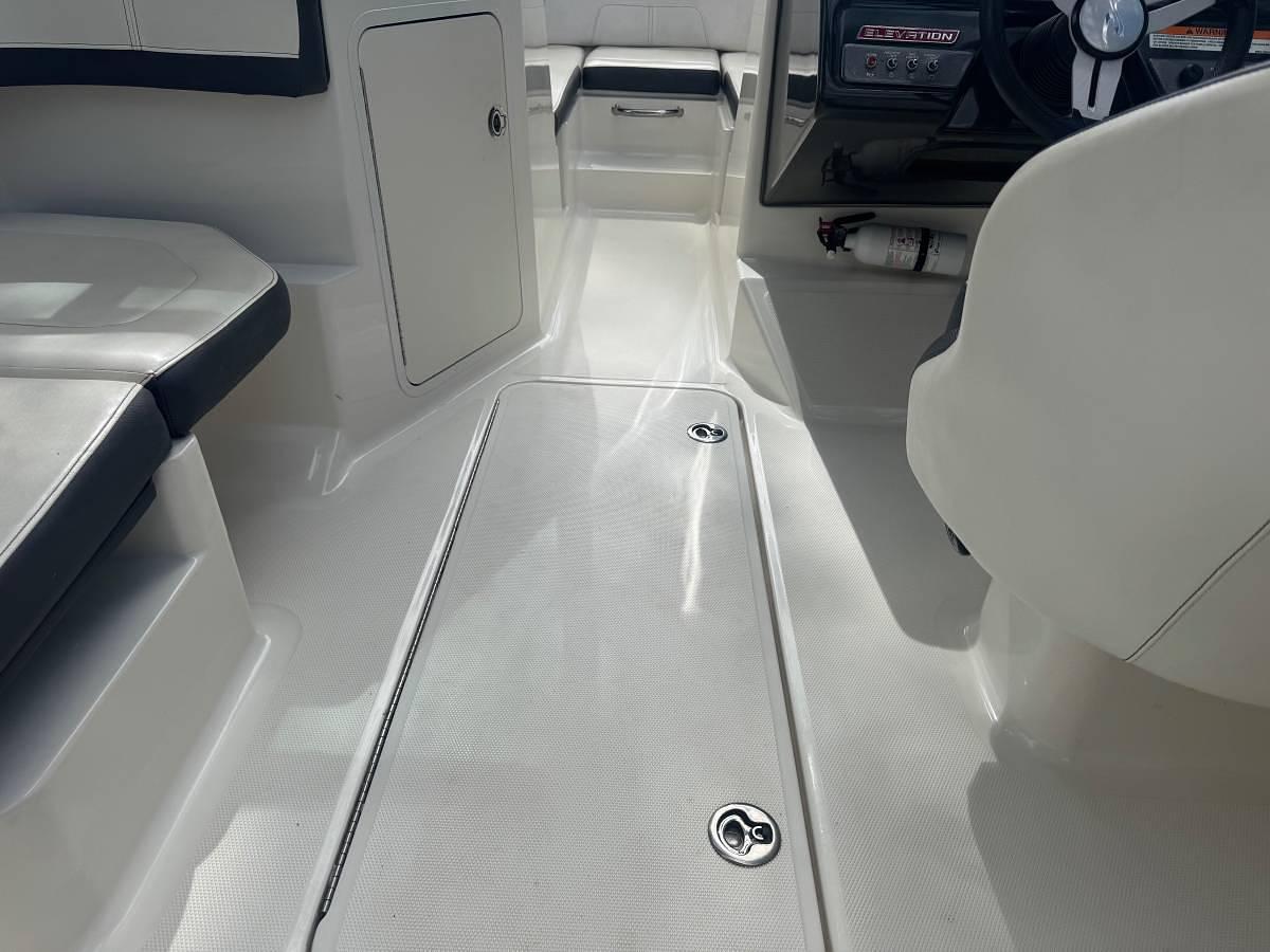 Used 2016 Sea Ray SPX 19