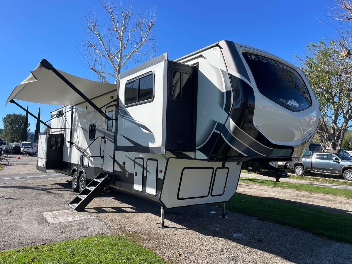 Used 2021 Keystone Montana High Country 377FL