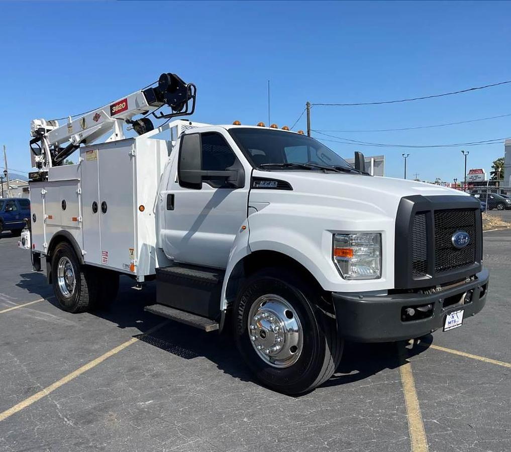 Used 2017 Ford F650 XL Mechanic Service Truck