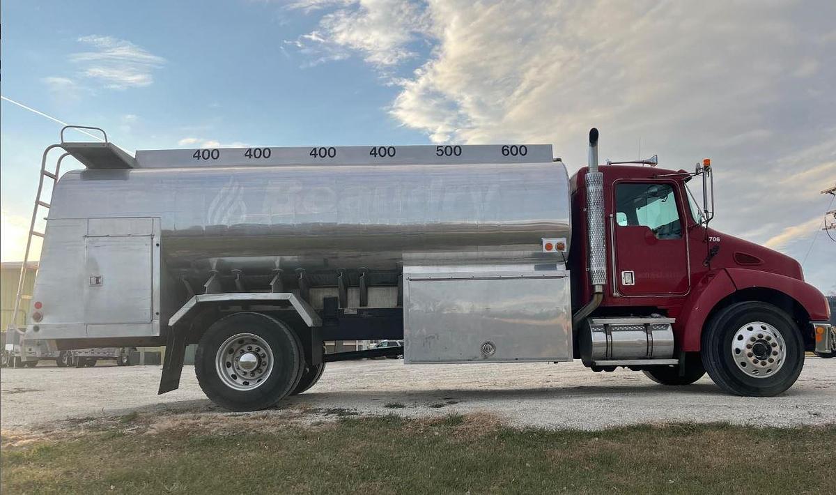 Used 2000 Kenworth T300