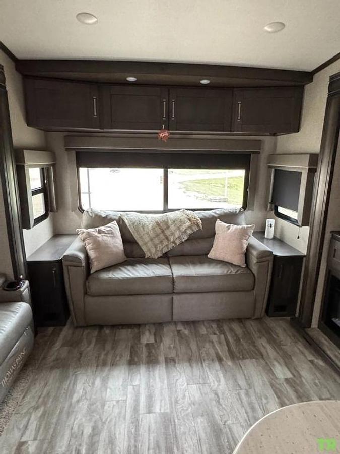 Used 2020 Grand Design Reflection 337RLS