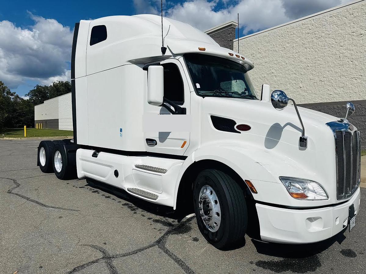 Used 2021 Peterbilt 579