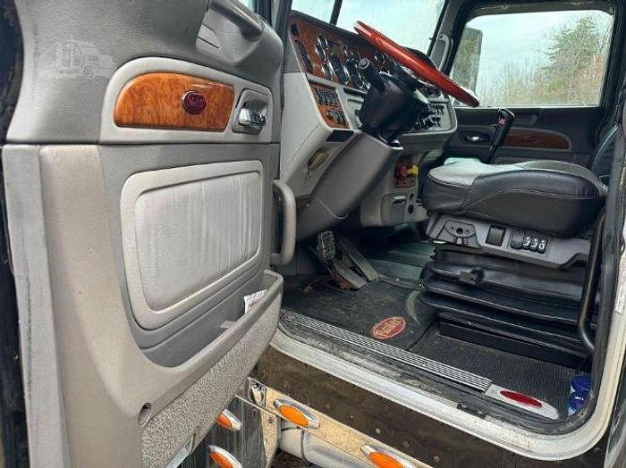 Used 2007 Peterbilt 379