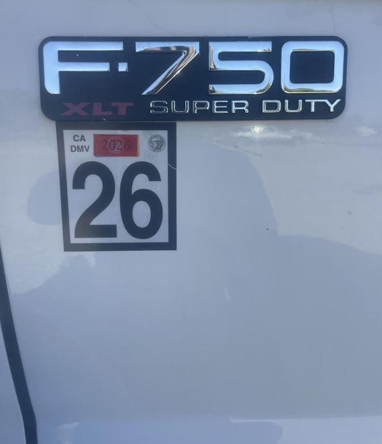 Used 2015 SUMMIT TRUCK BODIES 10620 MOUNTED ON 2015 FORD F750 XLT