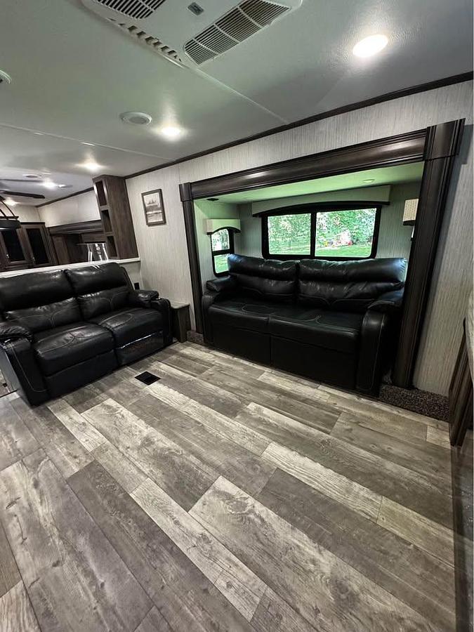 Used 2021 Forest River Sierra
