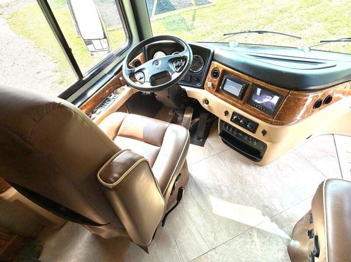 Used 2015 Fleetwood Discovery 40E Class A Diesel Motorhome