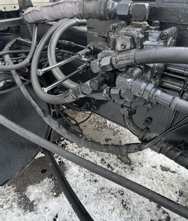 Used 2015 Mack GU813