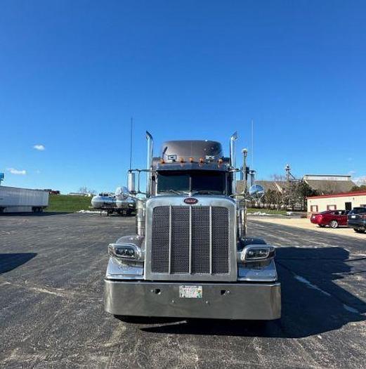 Used 2013 Peterbilt 389