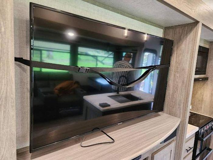 Used 2021 Forest River Salem Hemisphere 290RL