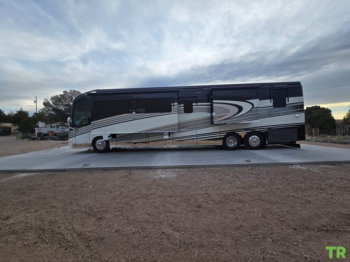 Used 2017 Winnebago Grand Tour 45RL