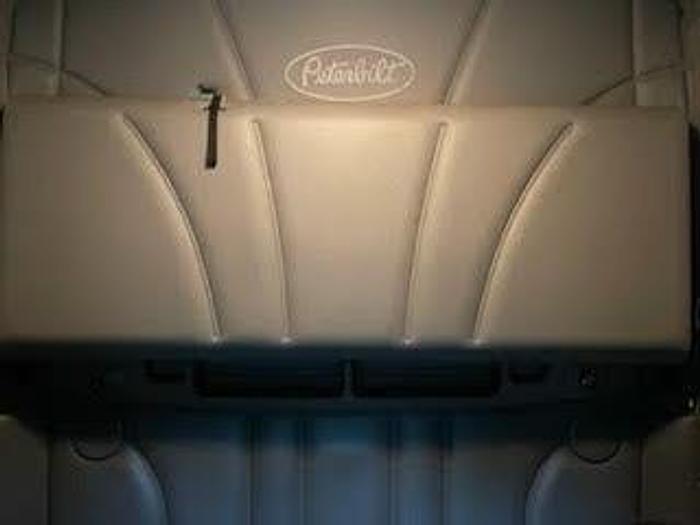 Used 2009 Peterbilt 387