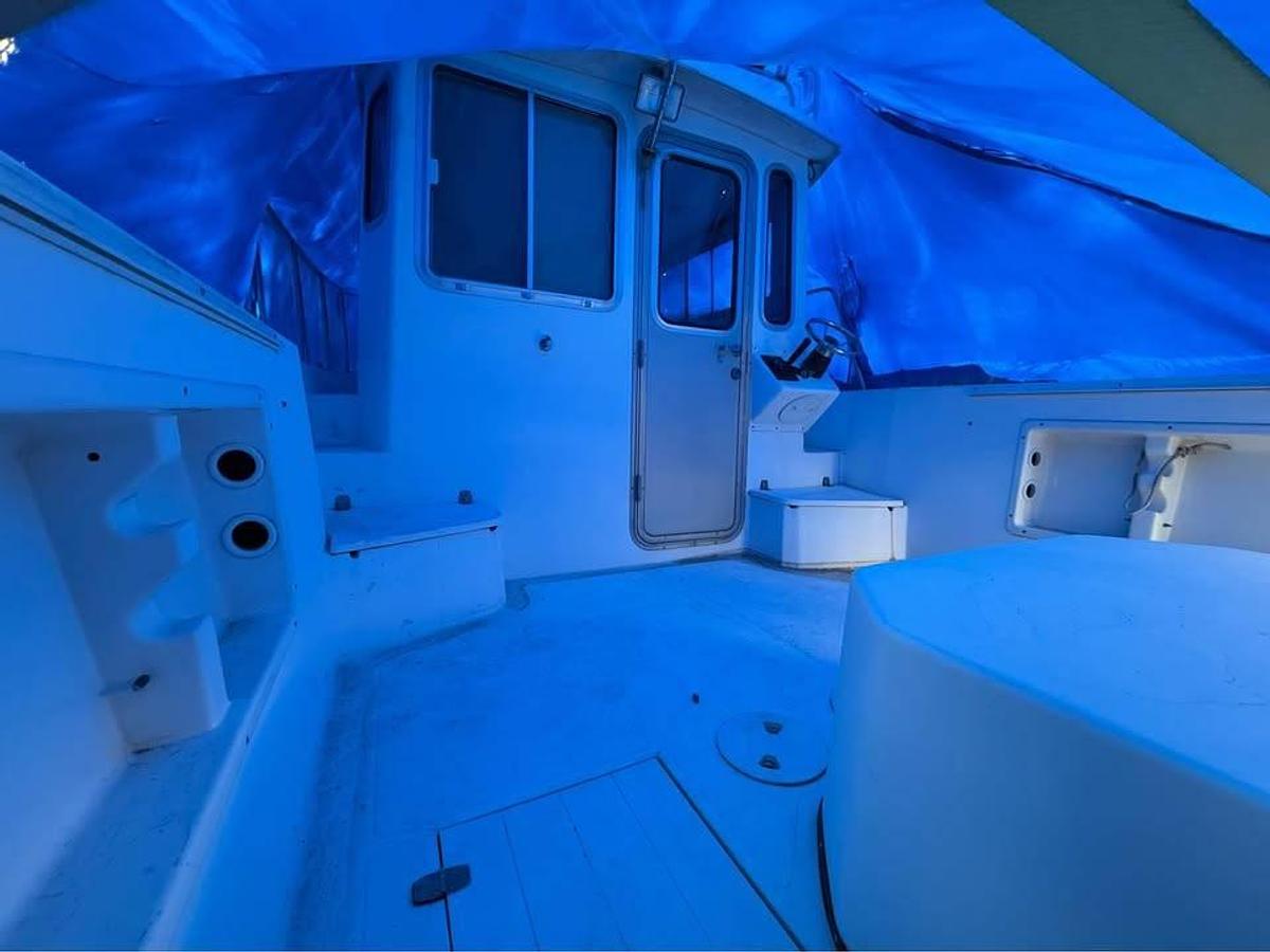 Used 2002 Osprey Long Cabin 26' Boat