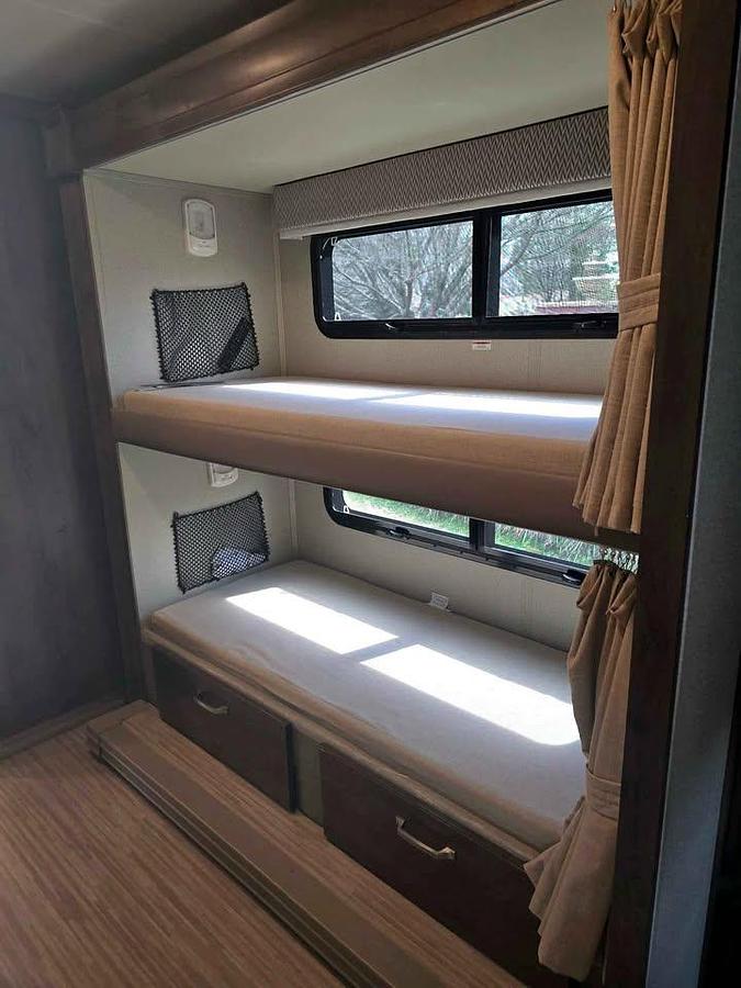 Used 2019 Entegra Esteem 31l