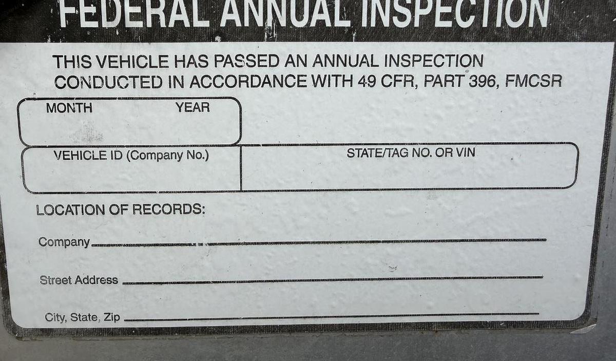 Used 2005 KENWORTH W900L Conventional Sleeper Semi Truck