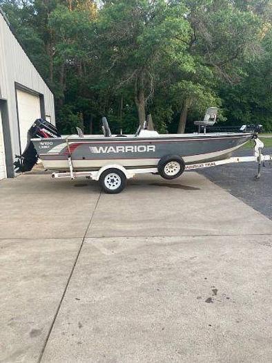 Used 1995 Warrior 10 Lance