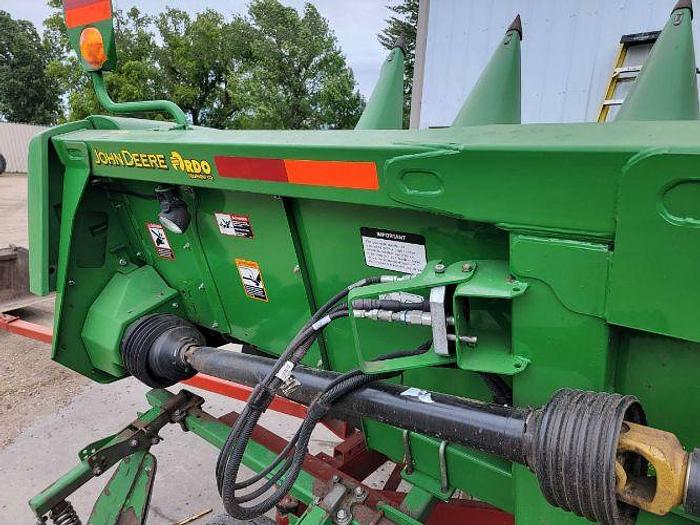 Used 2013 JOHN DEERE 608C Chopping Corn Head