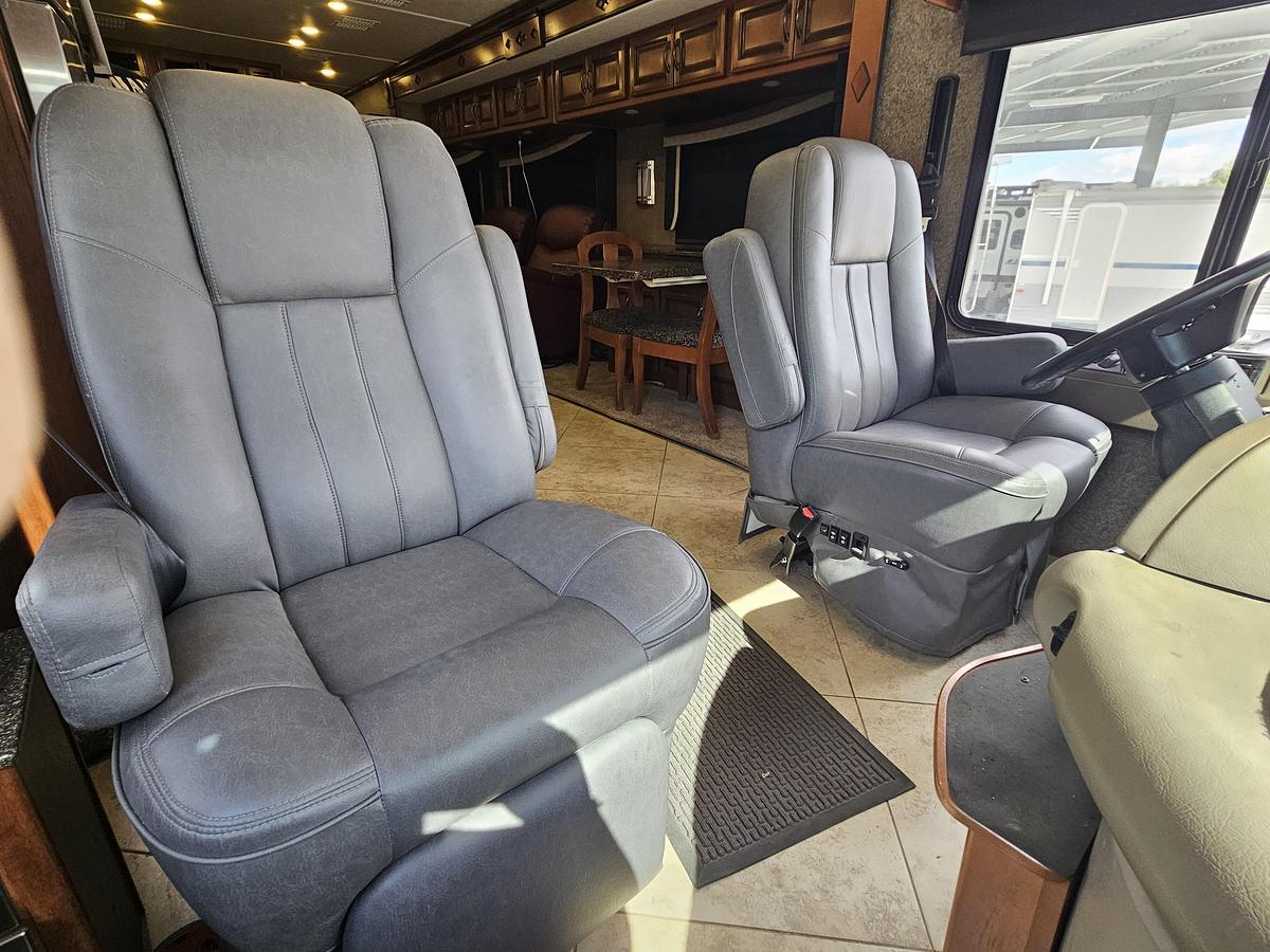 Used 2014 Fleetwood Expedition 40X
