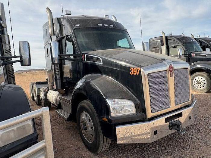 Used 2023 KENWORTH T880