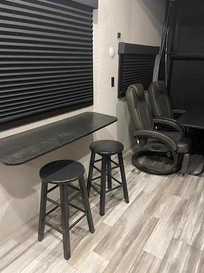 Used 2024 Starcraft 25TH Autumn Ridge Toy Hauler