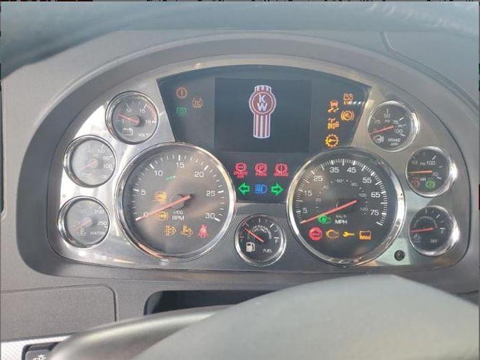 Used 2022 KENWORTH T880 Dump Truck