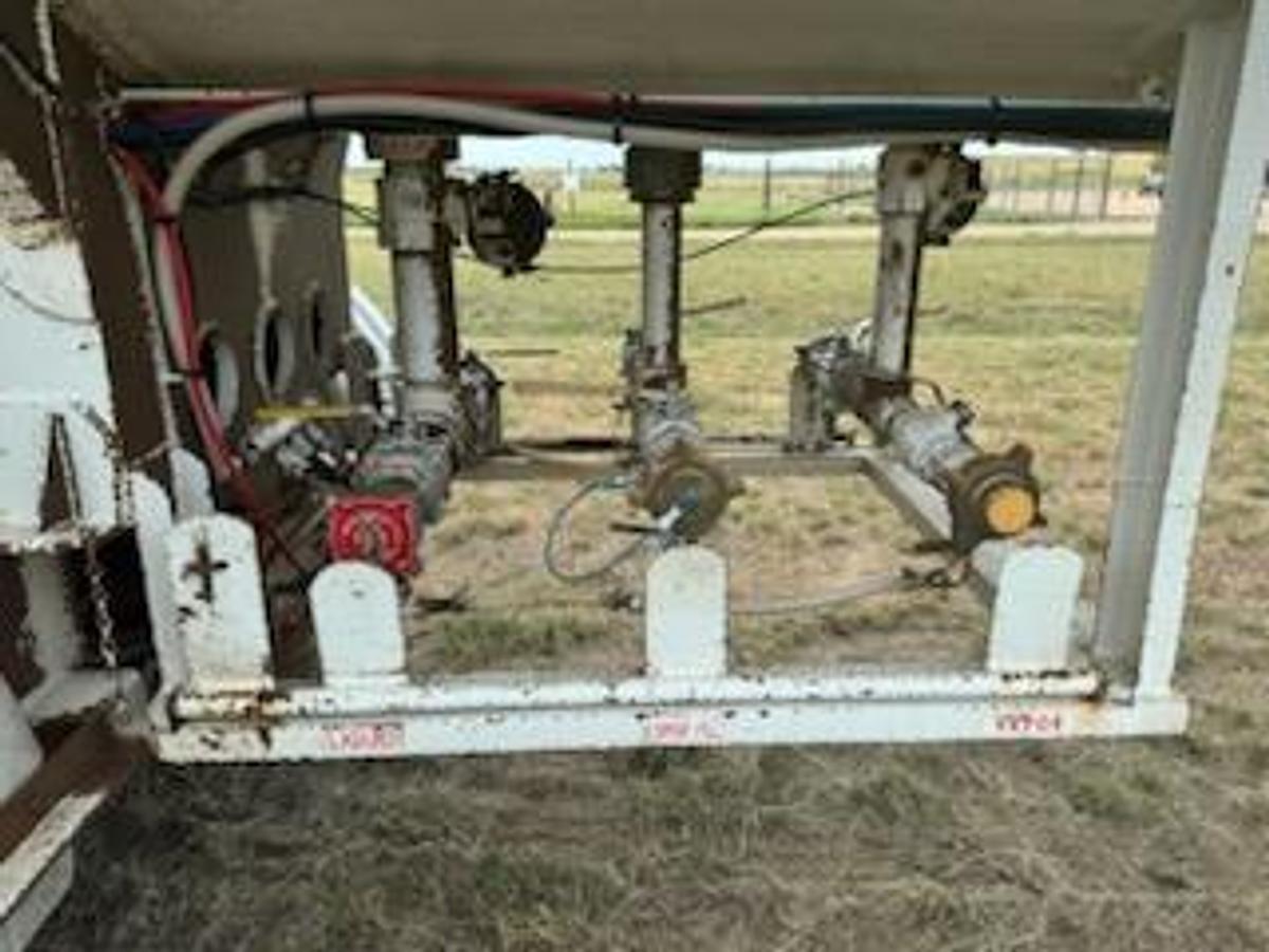 Used 1992 MID-NEBRASKA MC331 Tanker Trailer