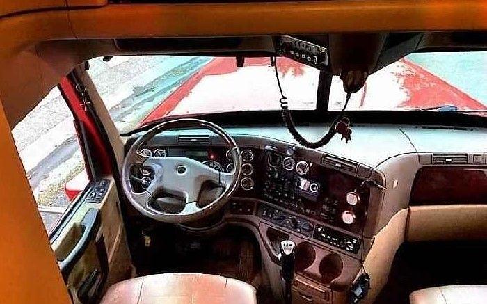 Used 2020 Freightliner CORONADO 132