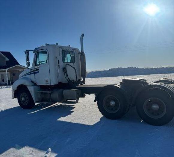 Used 2006 Freightliner Columbia