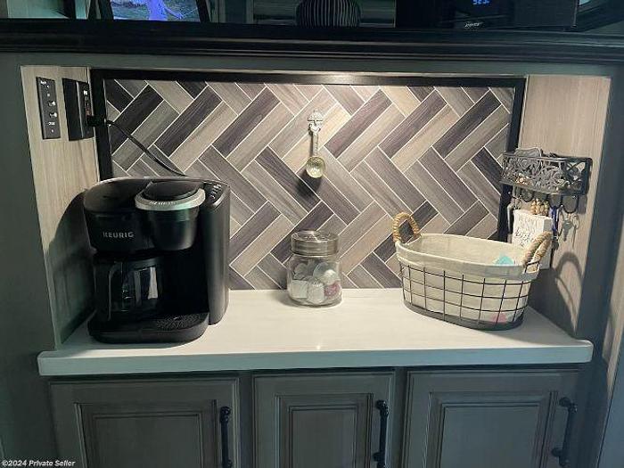 Used 2022 Keystone Montana 3761FL