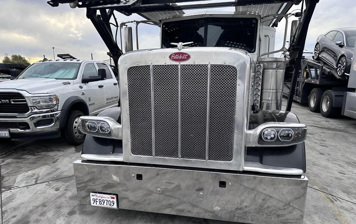 Used 2015 Peterbilt 389