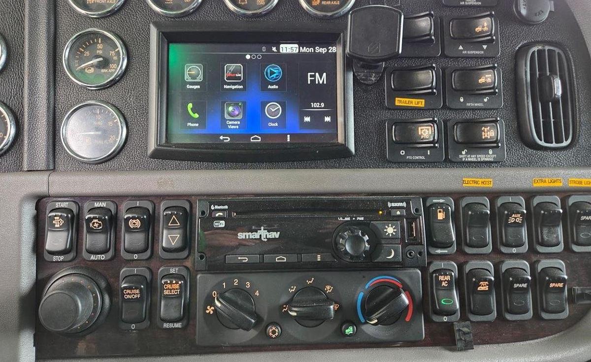Used 2021 Peterbilt 389