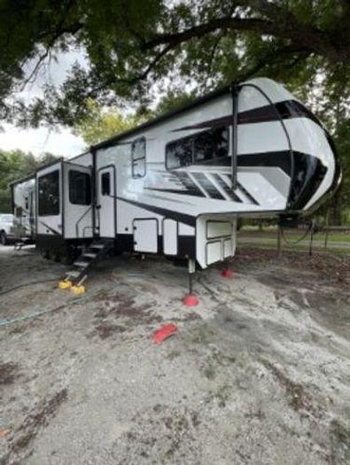 Used 2023 Alliance RV Valor 42V13