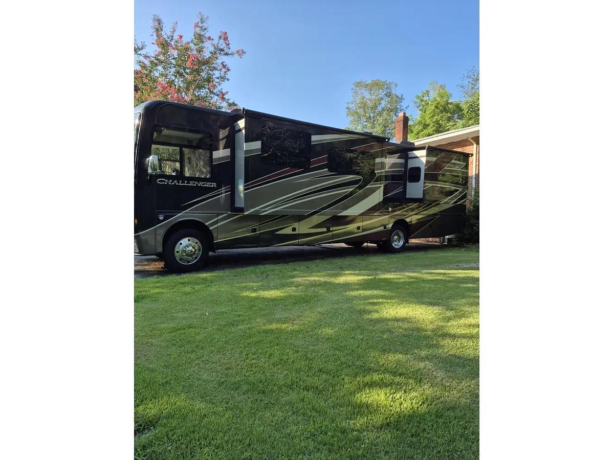 Used 2023 Thor Challenger 37FH Class A Gas Motorhome