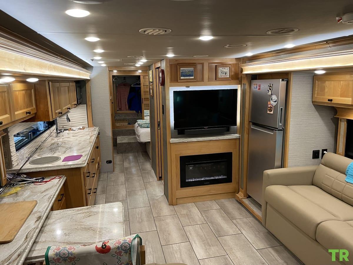 Used 2022 Tiffin Allegro Breeze 31BR