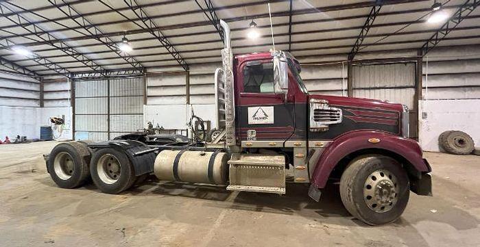 Used 2018 Freightliner Coronado 122 SD